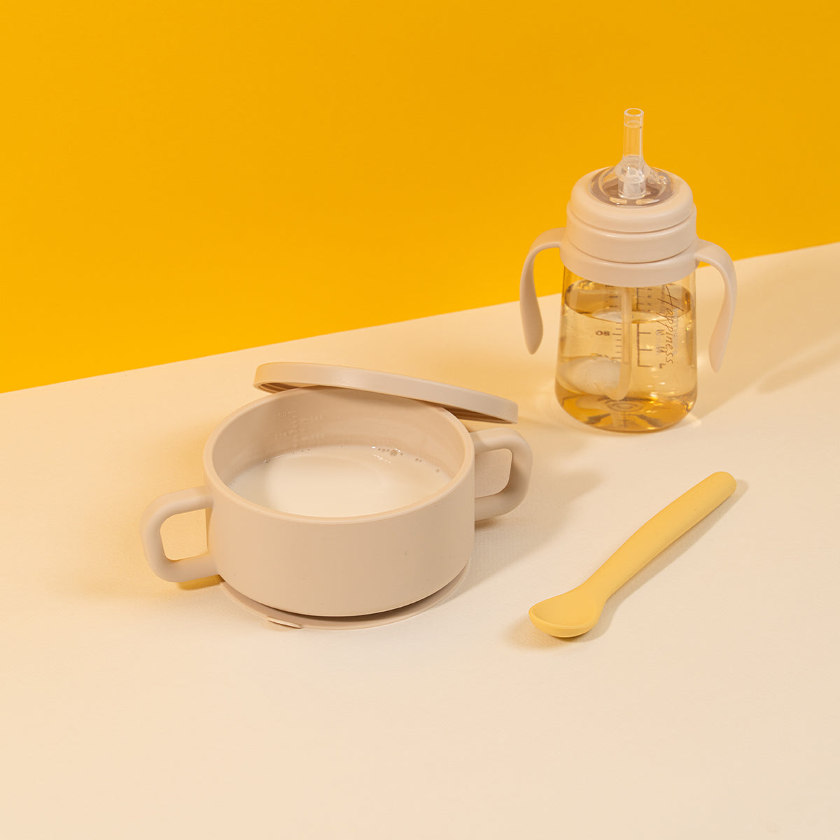 MOTHER-K HUG Dual-Handle Suction Bowl with Lid (Cream)